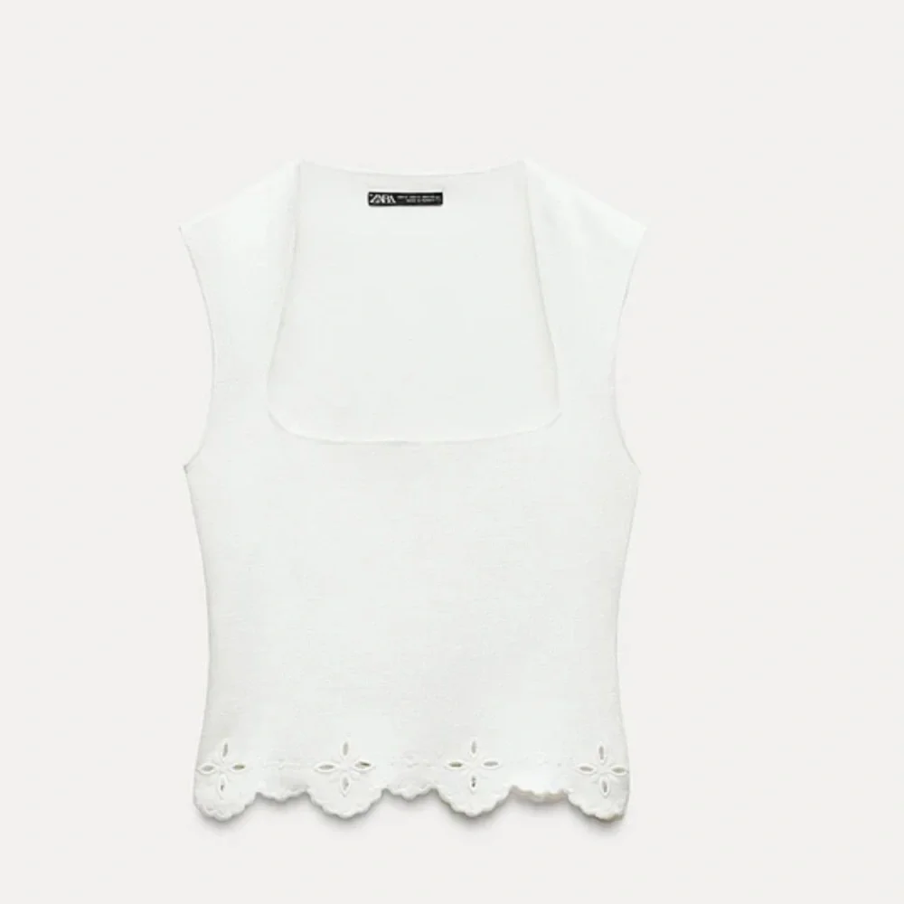 Zara NWT embroidered stretch knit top - Picture 3 of 4